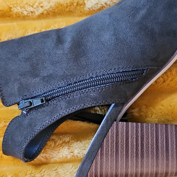 Peep Toe Shoes - Picture 8 of 15